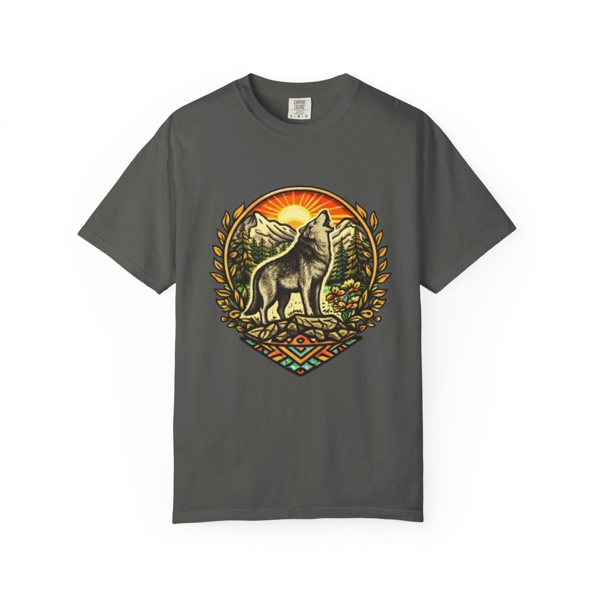 Wolf Howl Mountain T-Shirt | Vintage Nature Graphic Tee
