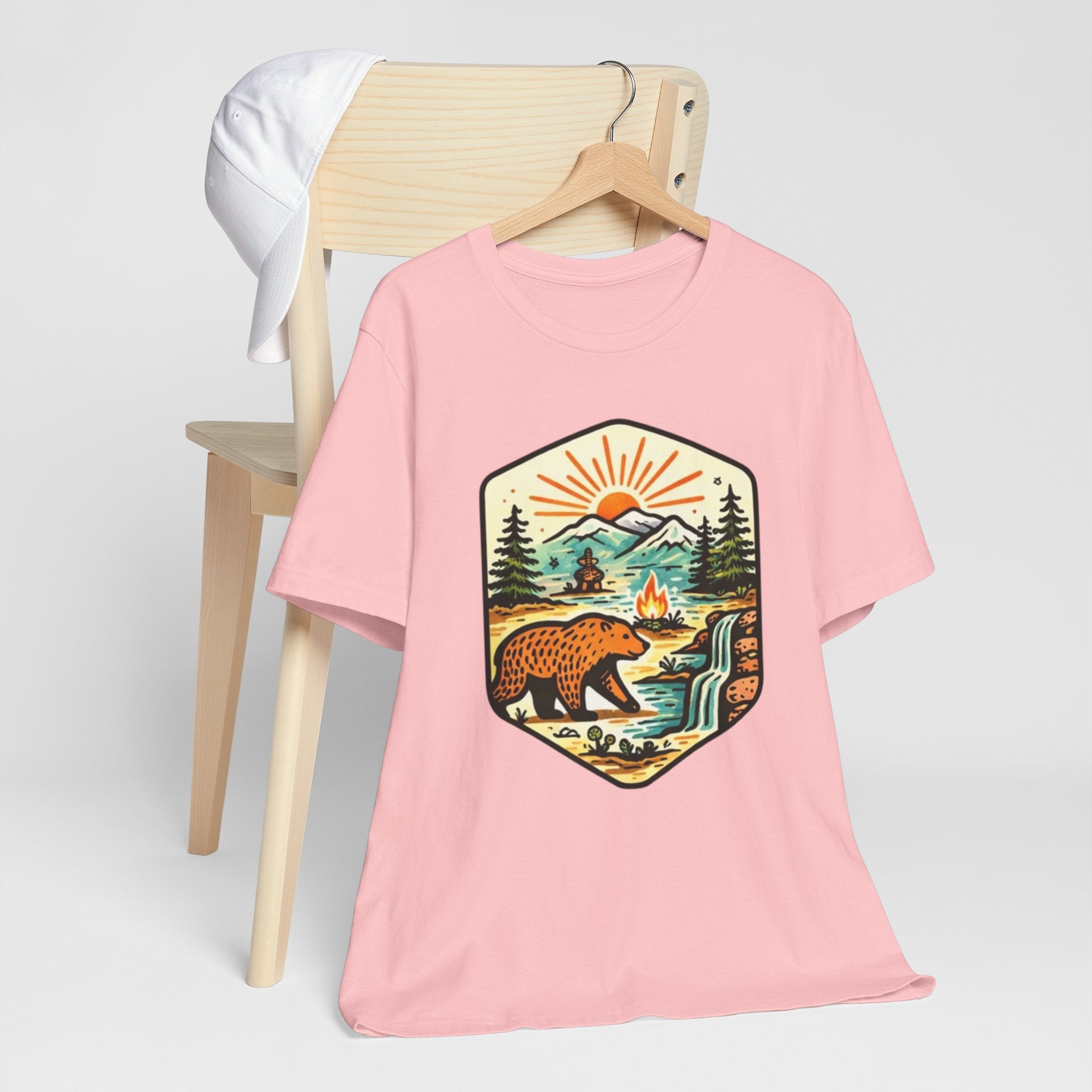 Retro Wilderness Bear T-Shirt Vintage Outdoors Graphic Tee