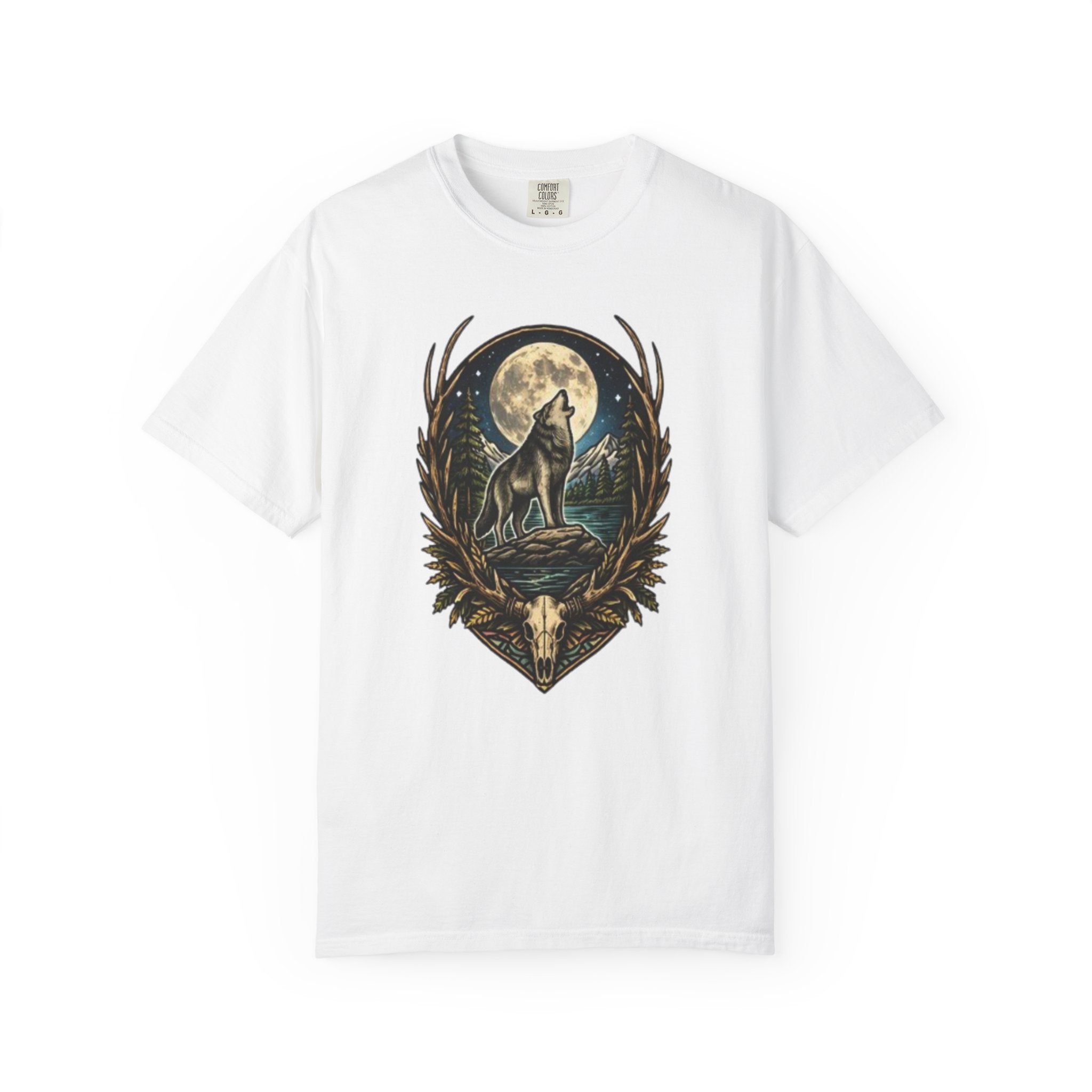 Deer Skull Wolf Howling at Moon Graphic Tee | Gift for Hunter, Outdoorsman & Wolf Lover