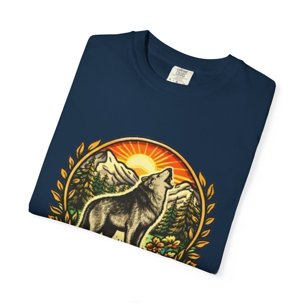 Wolf Howl Mountain T-Shirt | Vintage Nature Graphic Tee