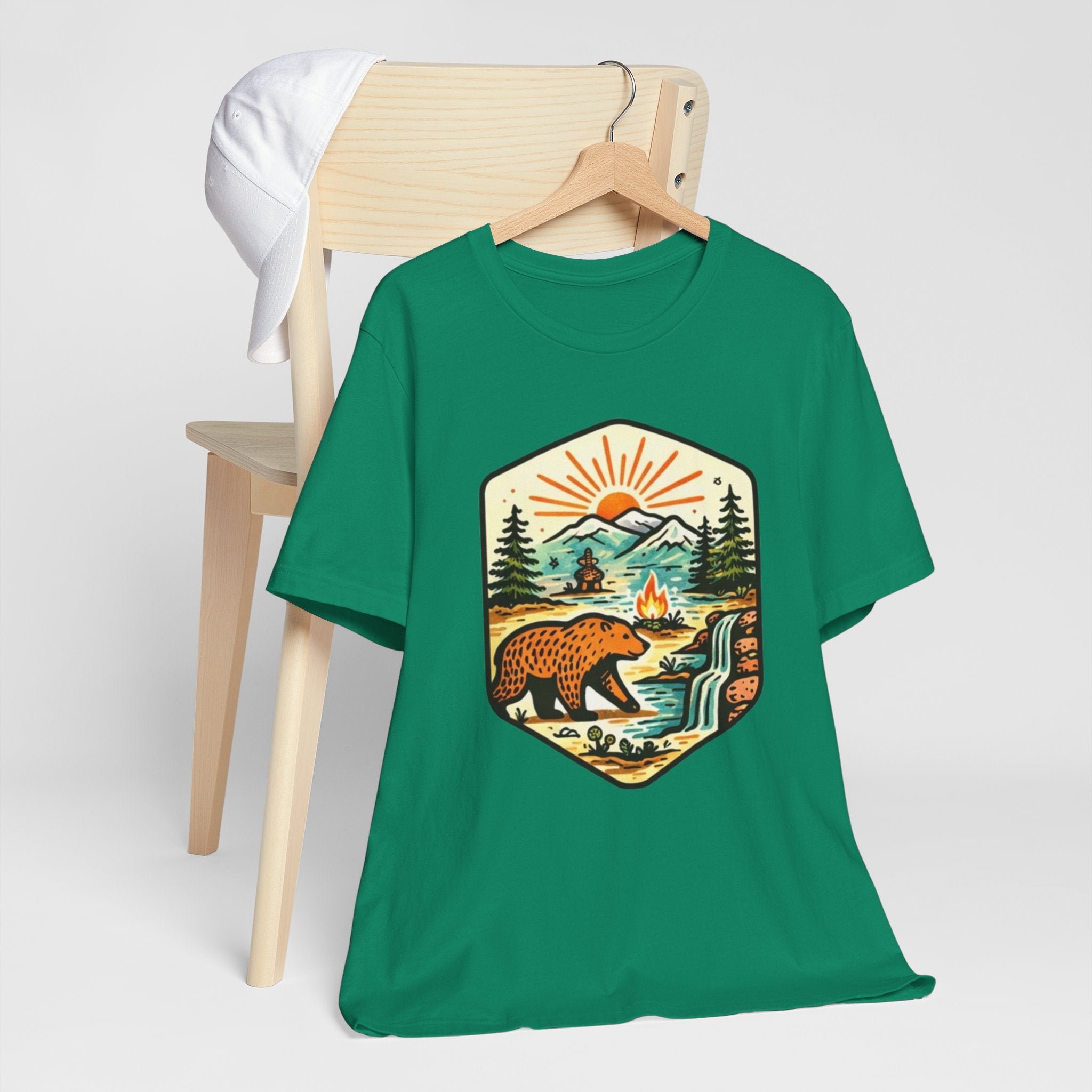 Retro Wilderness Bear T-Shirt Vintage Outdoors Graphic Tee