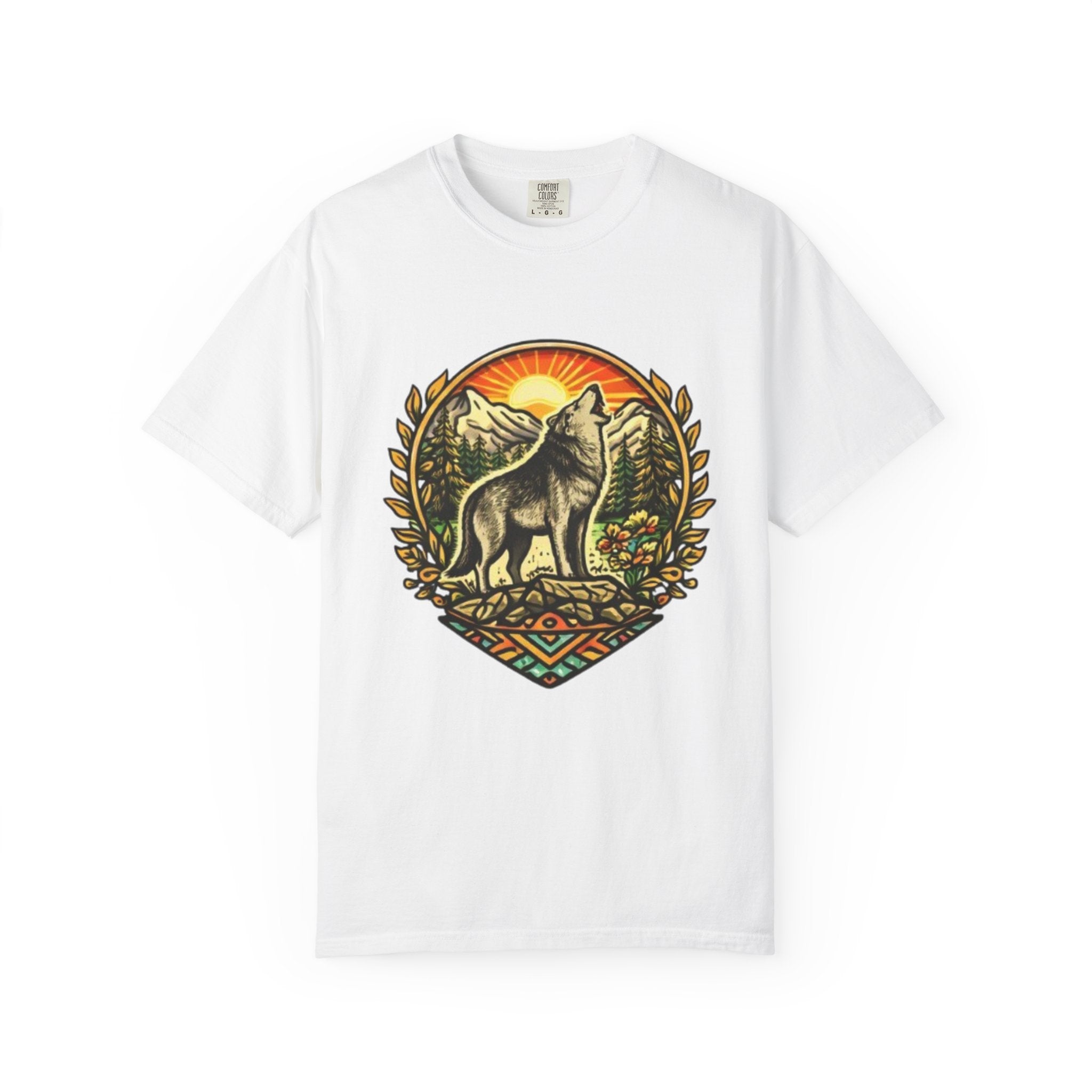 Wolf Howl Mountain T-Shirt | Vintage Nature Graphic Tee
