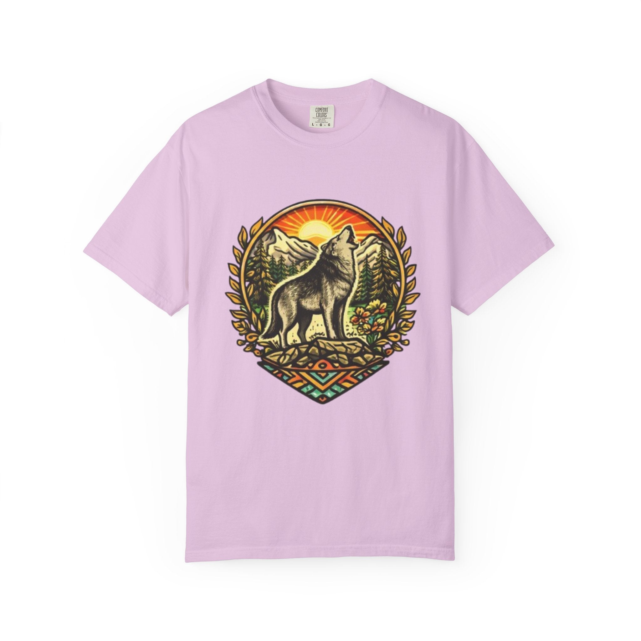 Wolf Howl Mountain T-Shirt | Vintage Nature Graphic Tee