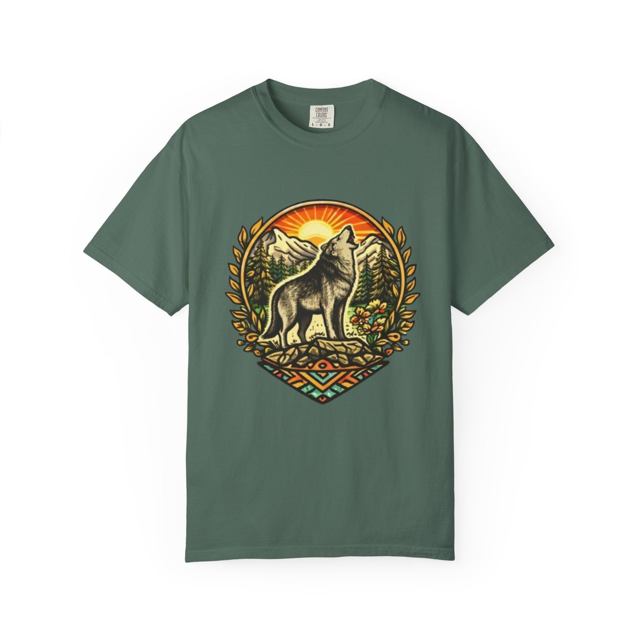 Wolf Howl Mountain T-Shirt | Vintage Nature Graphic Tee