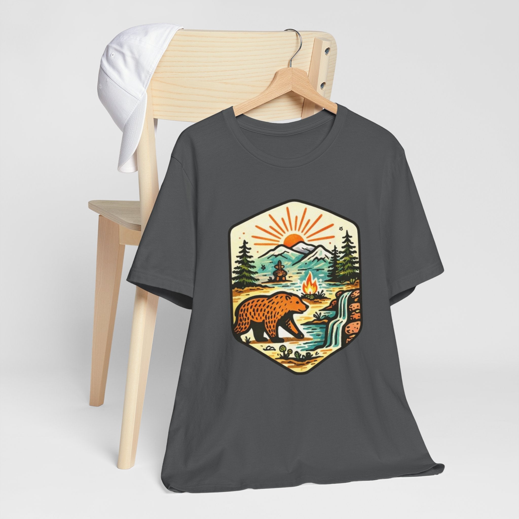 Retro Wilderness Bear T-Shirt Vintage Outdoors Graphic Tee