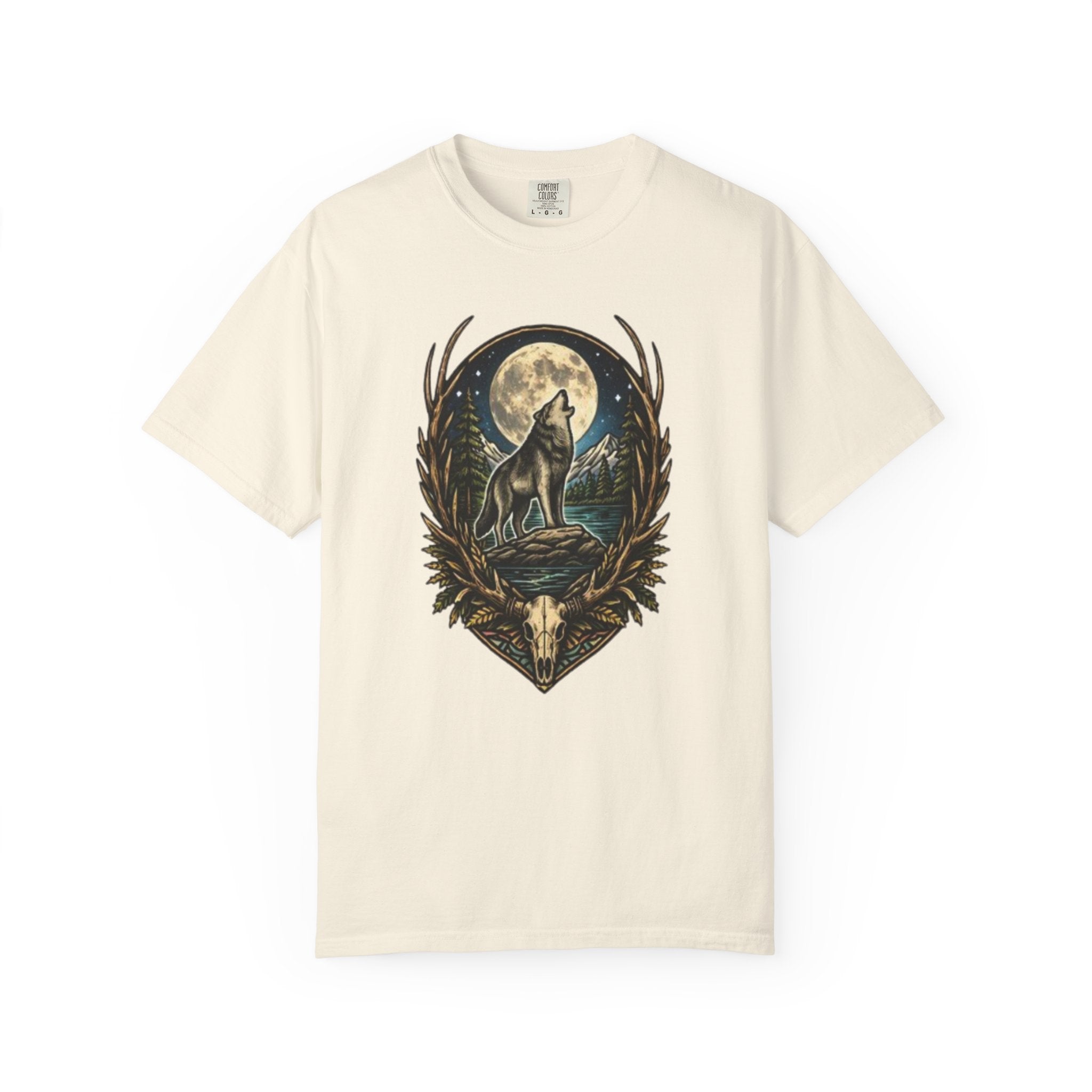 Deer Skull Wolf Howling at Moon Graphic Tee | Gift for Hunter, Outdoorsman & Wolf Lover