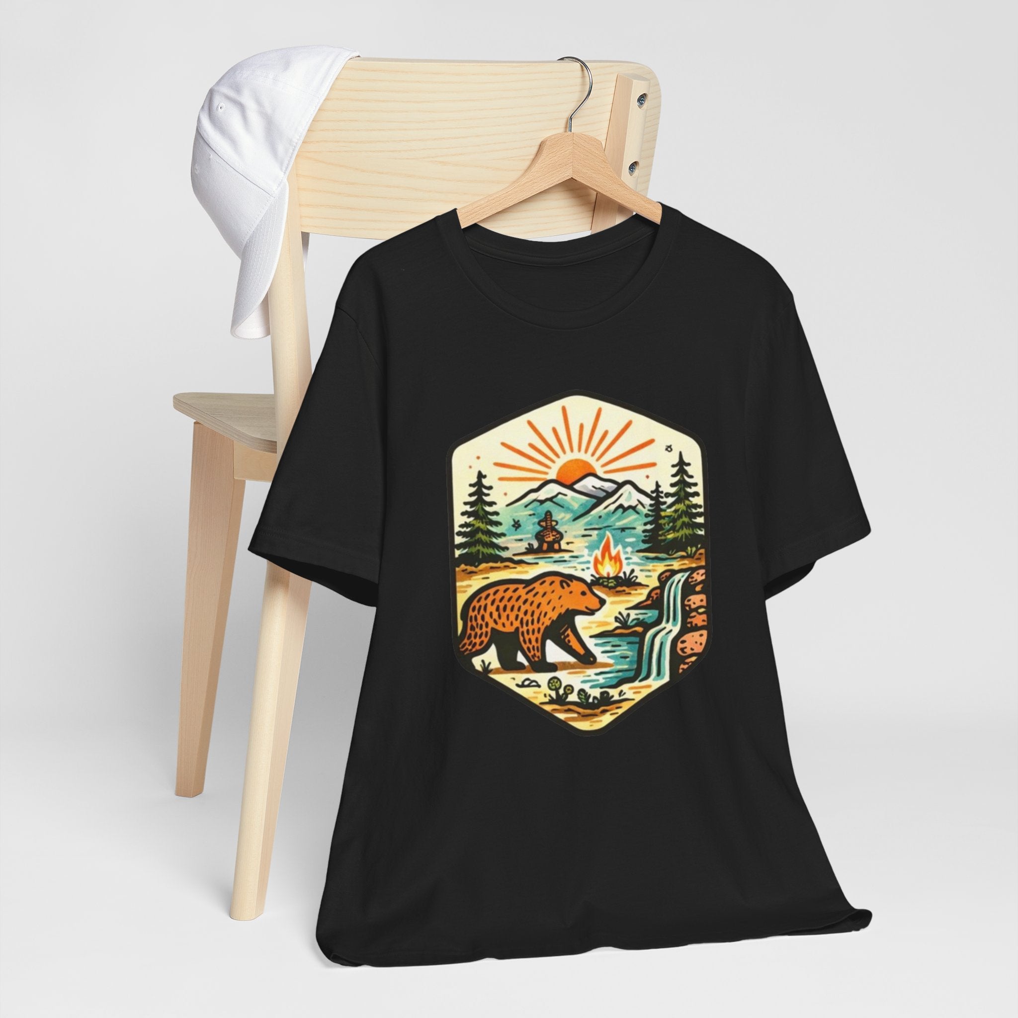 Retro Wilderness Bear T-Shirt Vintage Outdoors Graphic Tee