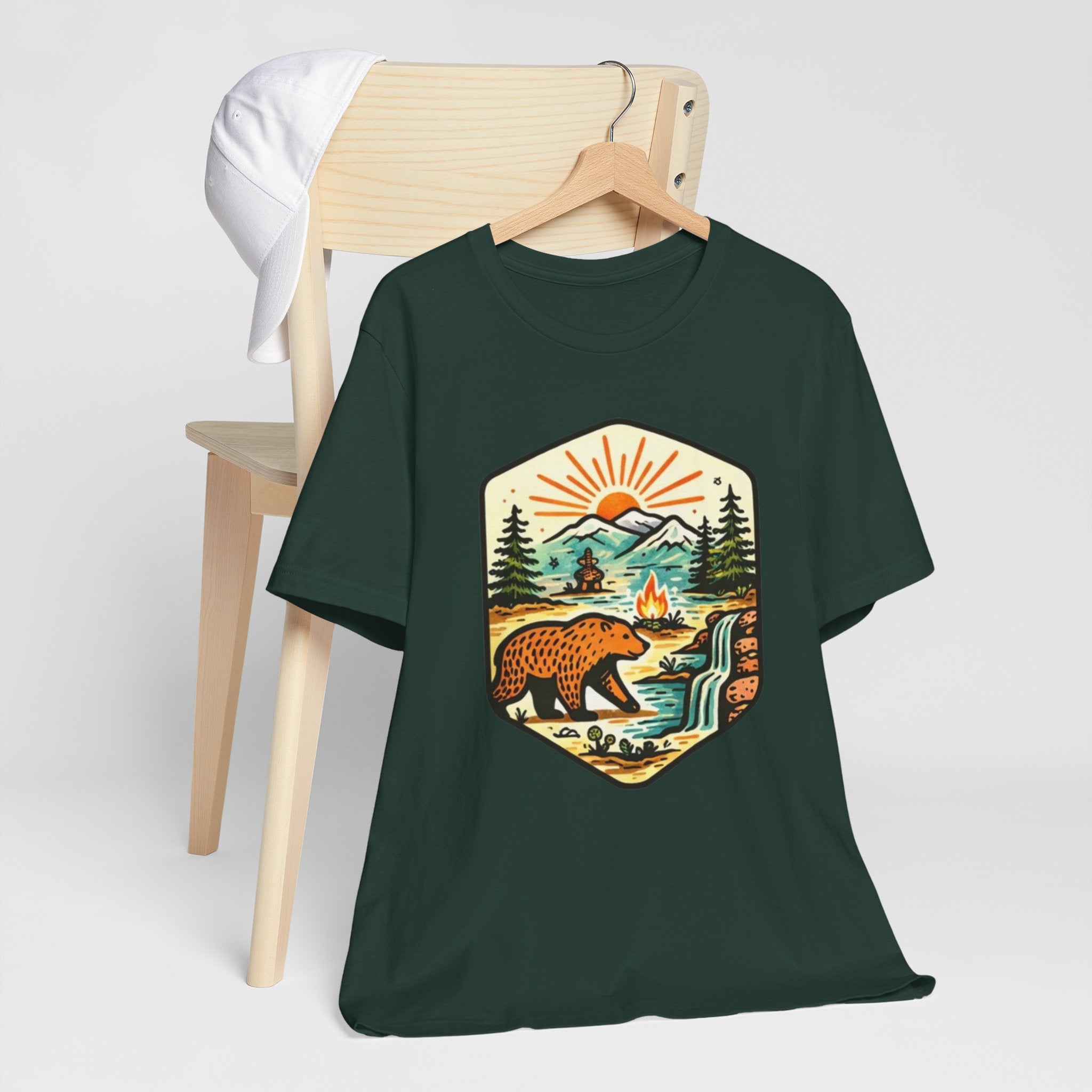 Retro Wilderness Bear T-Shirt Vintage Outdoors Graphic Tee