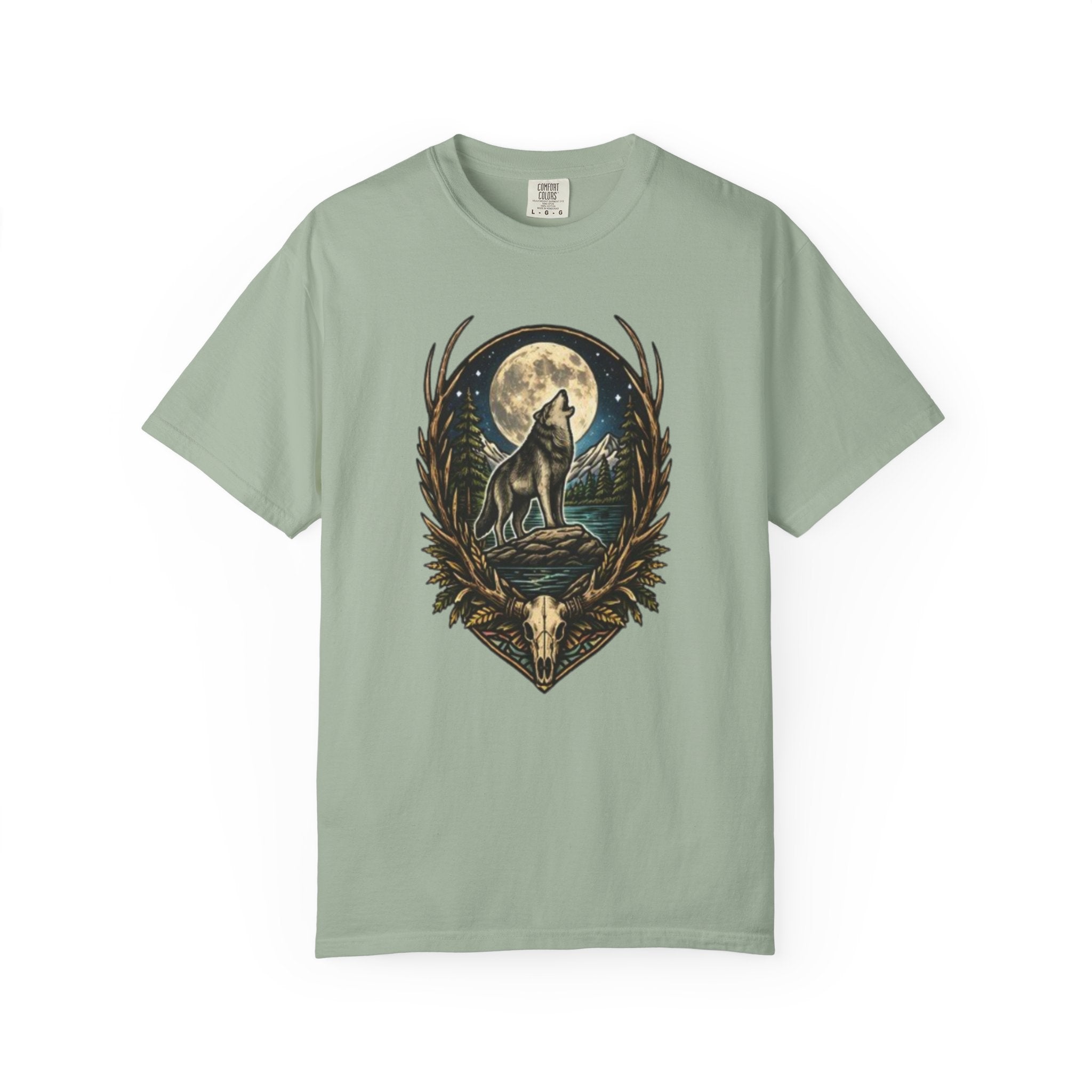 Deer Skull Wolf Howling at Moon Graphic Tee | Gift for Hunter, Outdoorsman & Wolf Lover