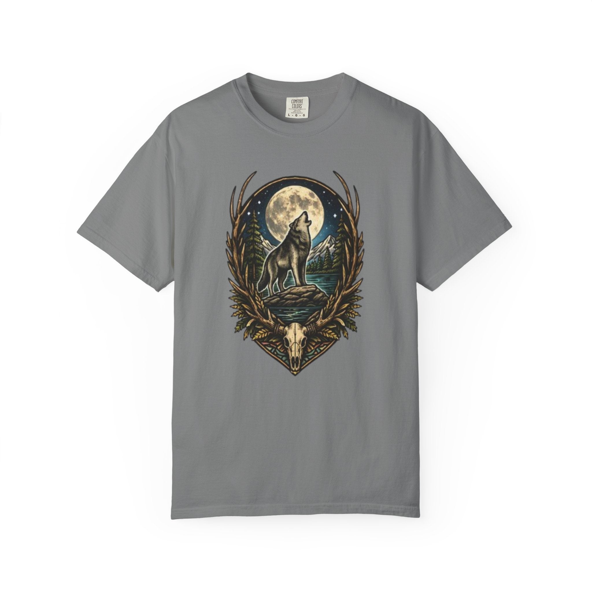 Deer Skull Wolf Howling at Moon Graphic Tee | Gift for Hunter, Outdoorsman & Wolf Lover