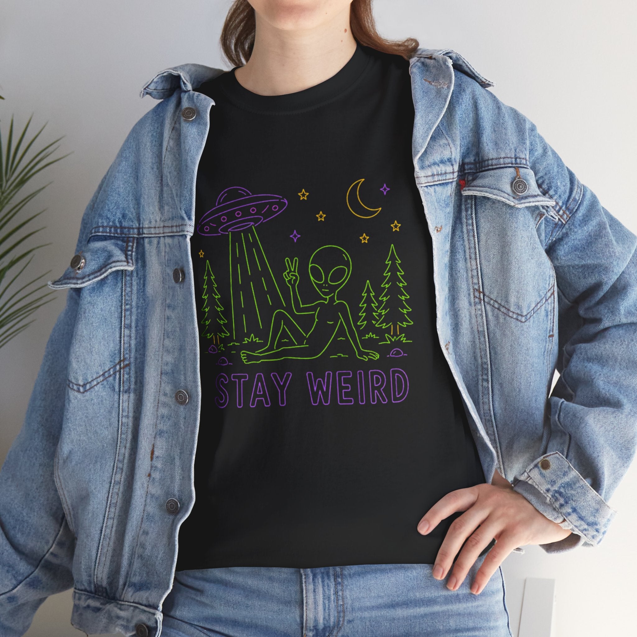 T-Shirt | Pastel UFO "Stay Weird" Graphic Tee